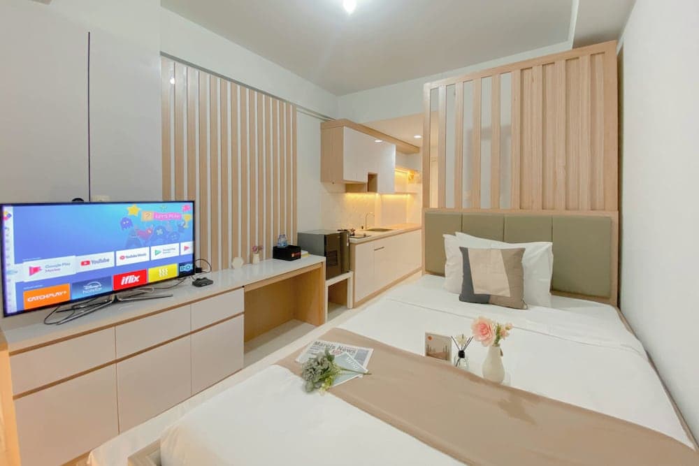 Good Deal And Strategic Studio At Patraland Urbano Apartment