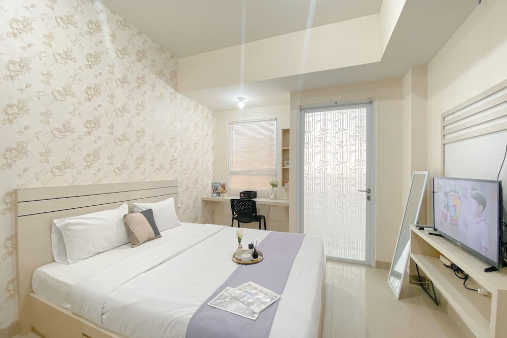 Cozy Studio Apartment At Mustika Golf Residence