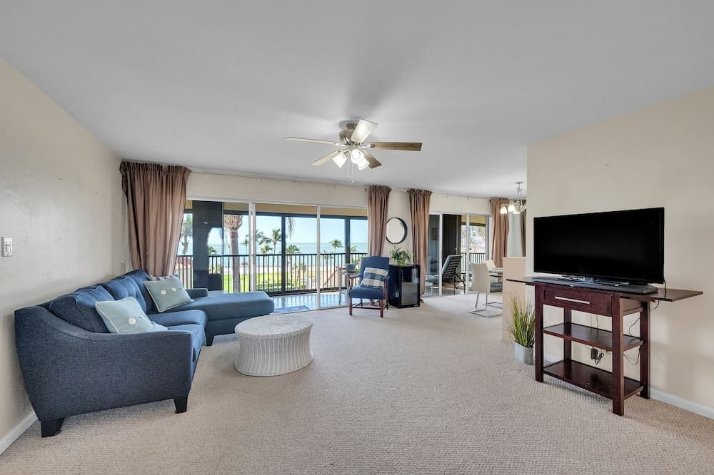 Gulf-view Condo With Resort-style Amenities 2 Bedroom Condo