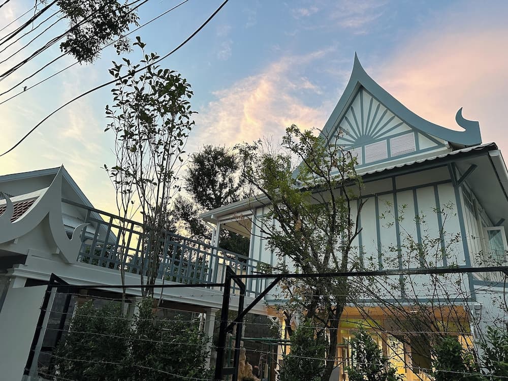 Baan Debtida