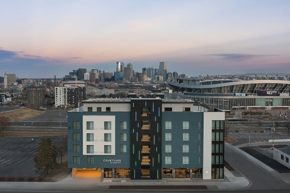 Courtyard by Marriott Denver Downtown Stadium Area