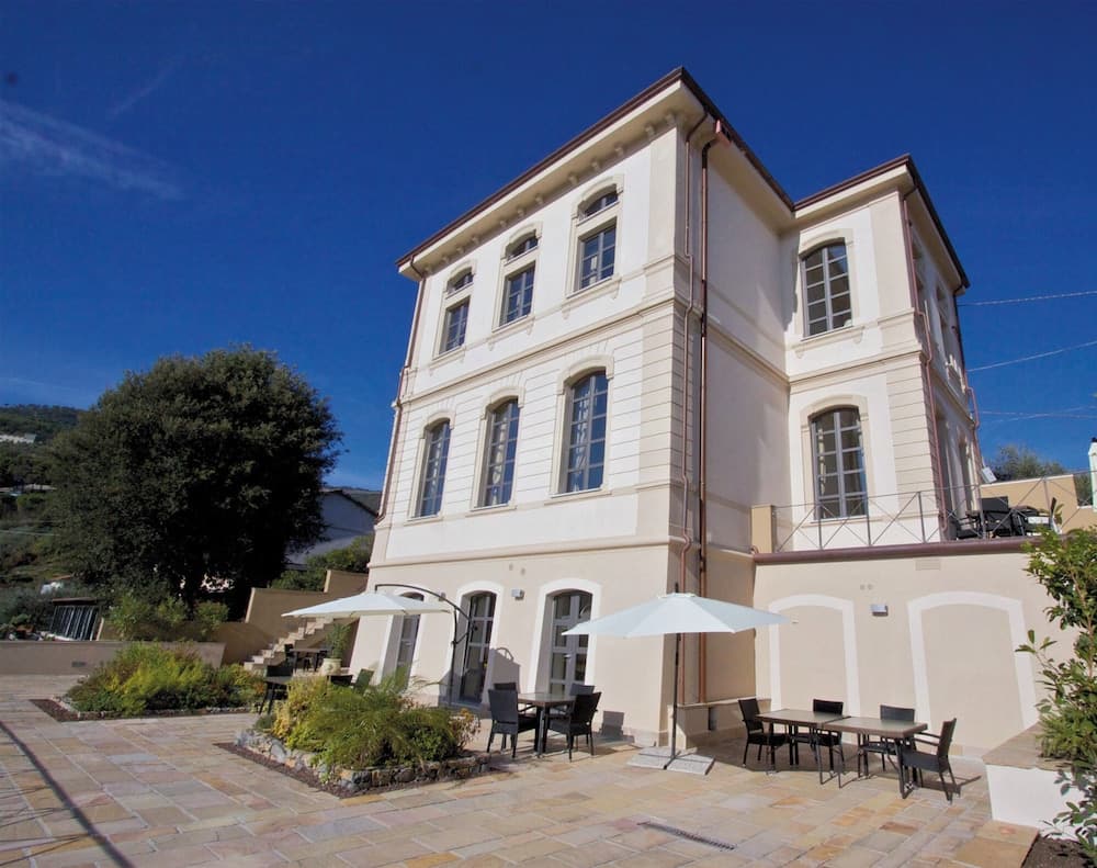 Mira-mare Apartments & Suites