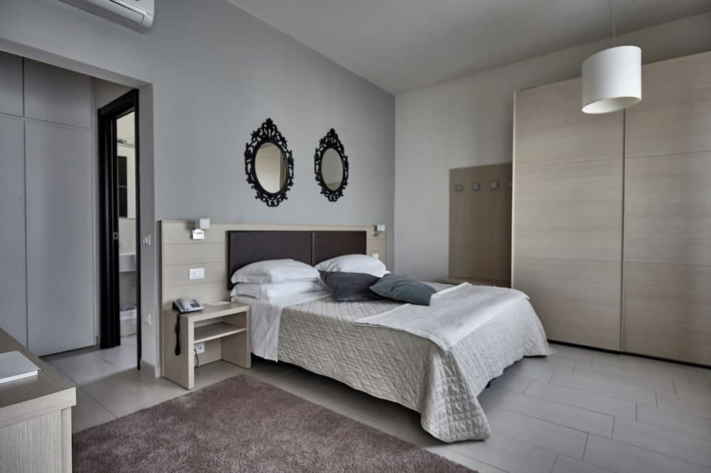 Rouge Hotel International