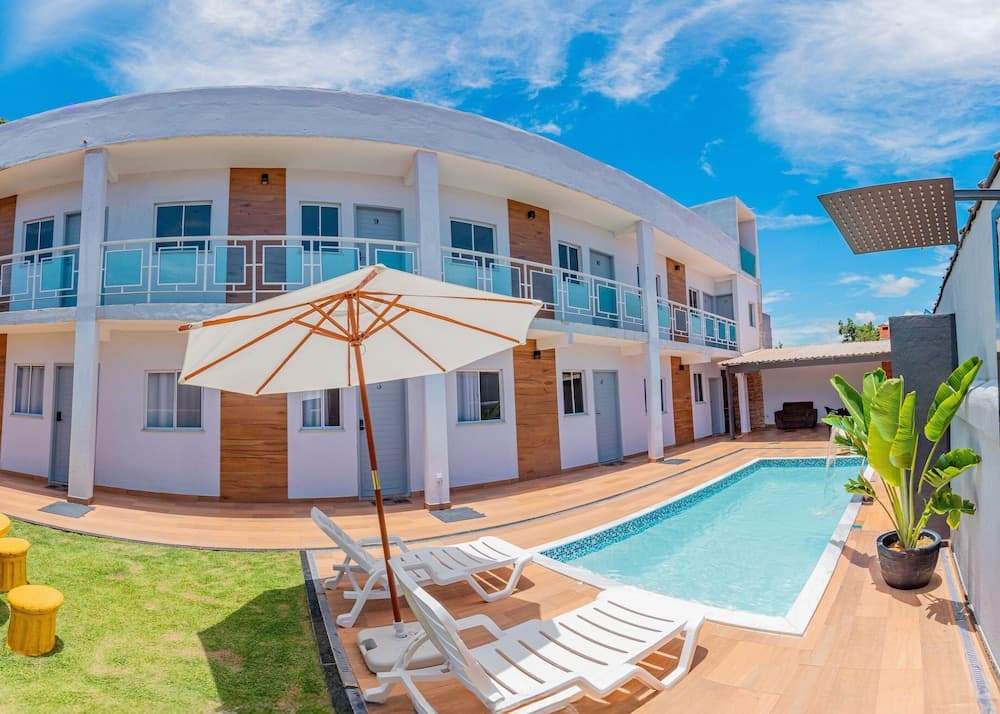 Aptos com Piscina e AC Brazilian Corner