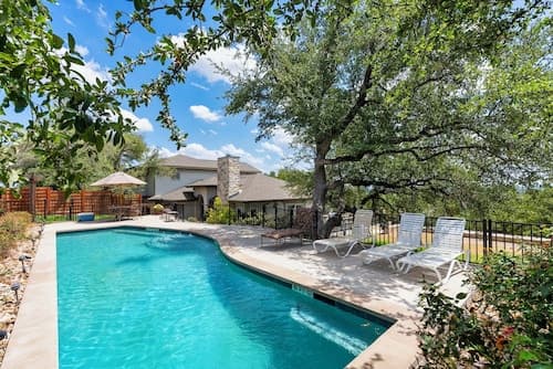 Exceptional Lake Travis Estate w Pool