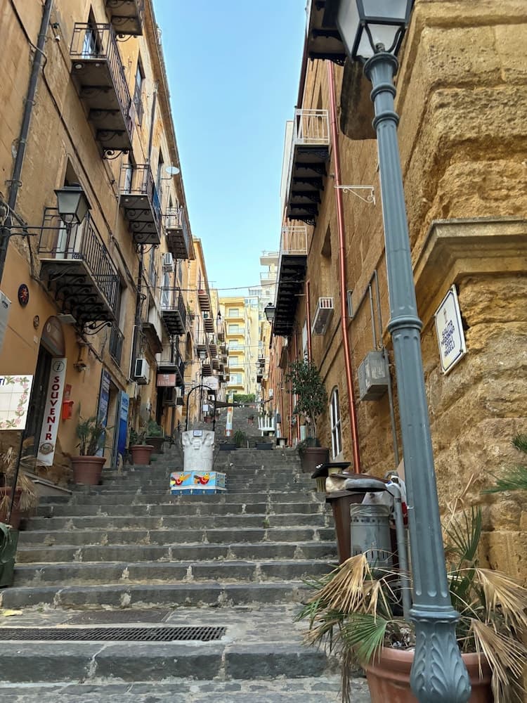 Konaklama yerinin ön cephesi