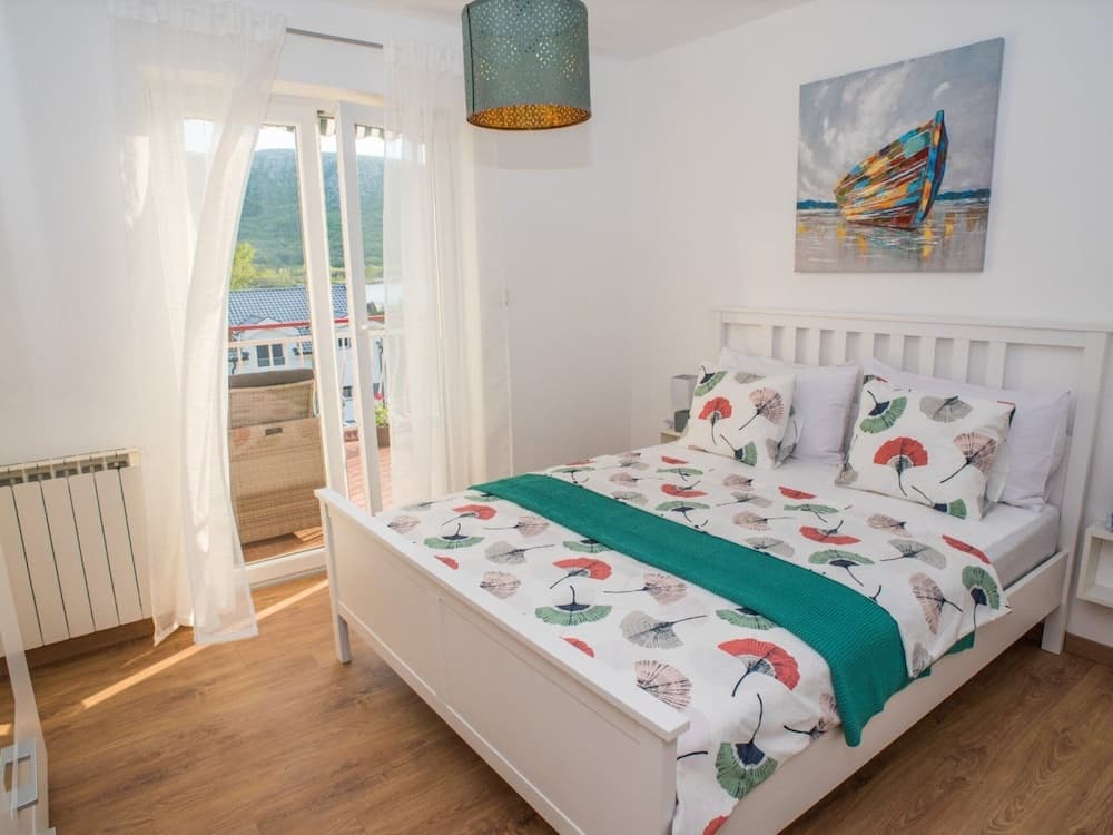 Chic Apartment Tribalj With Private Balcony