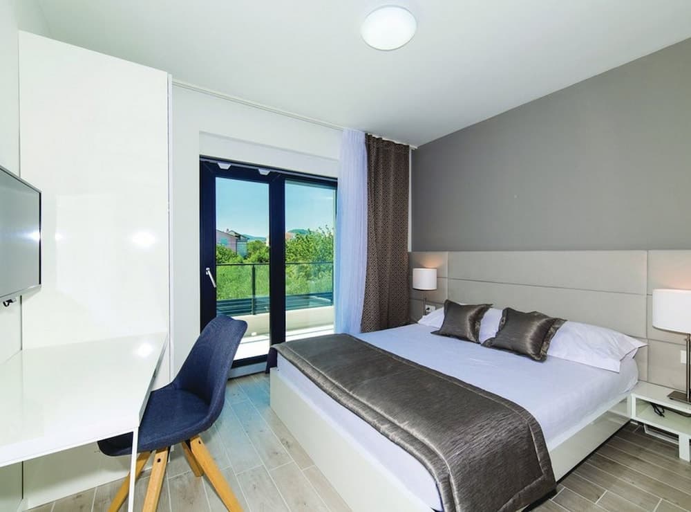 Modern Kastel Villa With Private Pool, Gym, and Large Outdoor Space