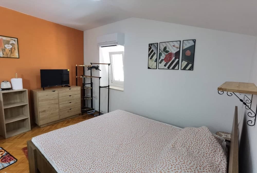 Cozy Studio Apartments With Terrace Near Kaštela Promenade