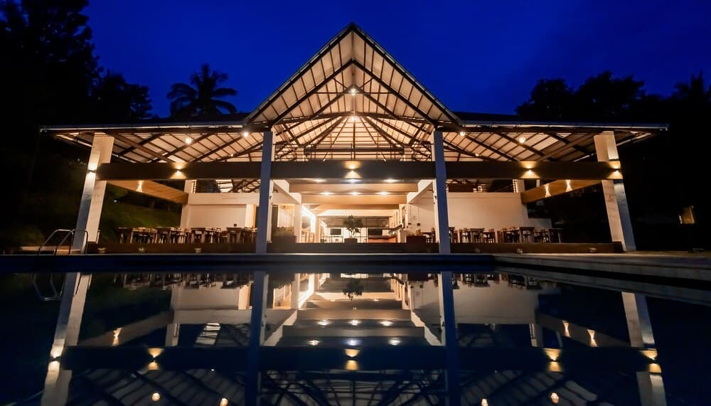 Commune18 Resorts