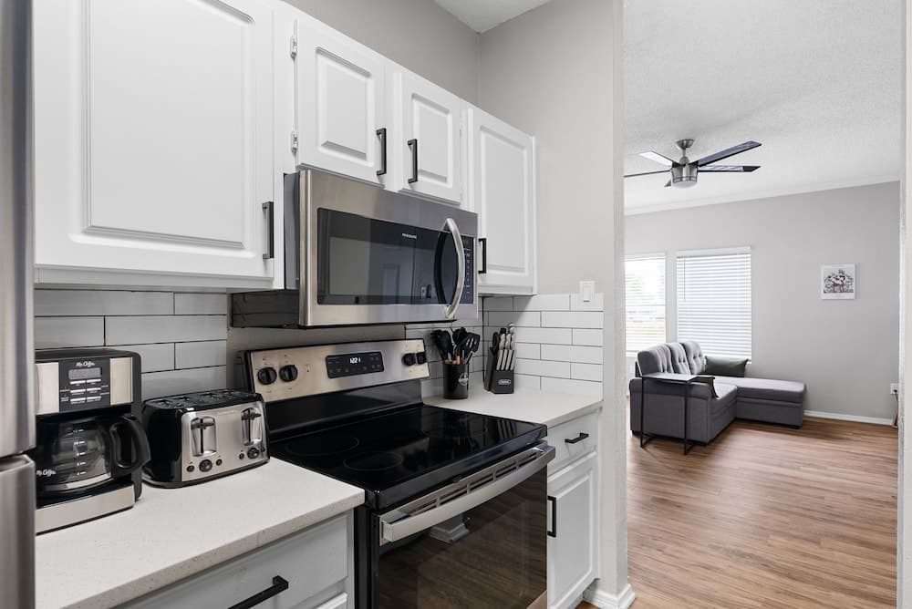 1BR Condo w Community Pool Near Domain