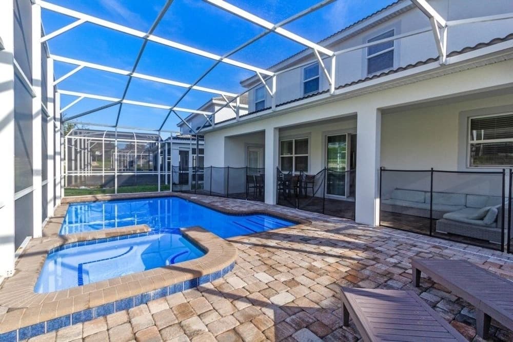 More Space Than Needed Huge 6 Bedroom Home! 6 Villa