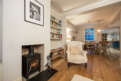 Host Stay The September Cottage
