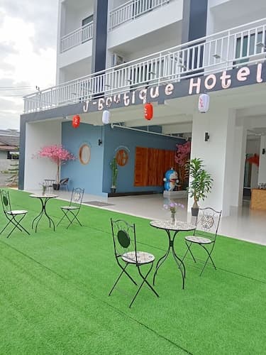 J-Boutique Hotel
