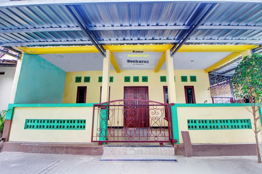 OYO 94363 Homestay Soeharni