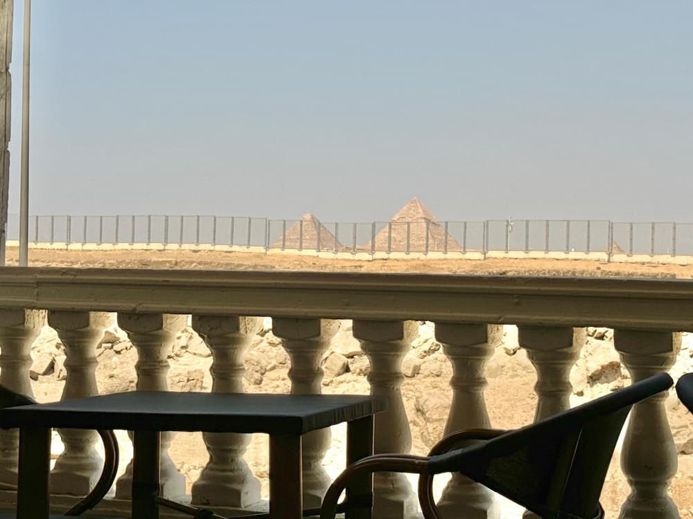 Shiny Pyramids inn