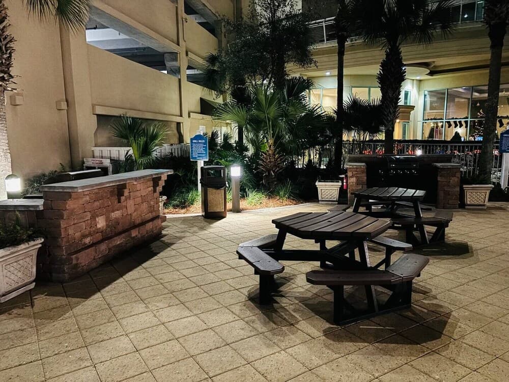 Açık havada yemek servisi