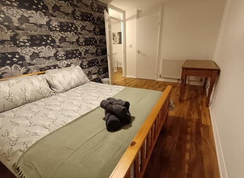 House - Sleeps 5 & Close to Peak District