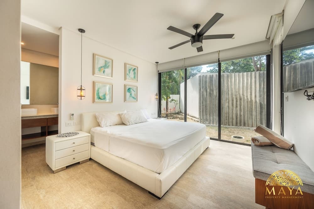 Panoramic 108C 1BR Large Condo La Veleta