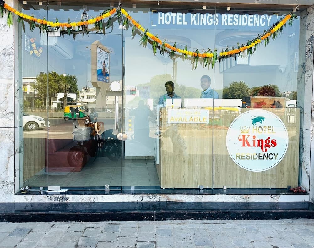 Hotel Kings Residency