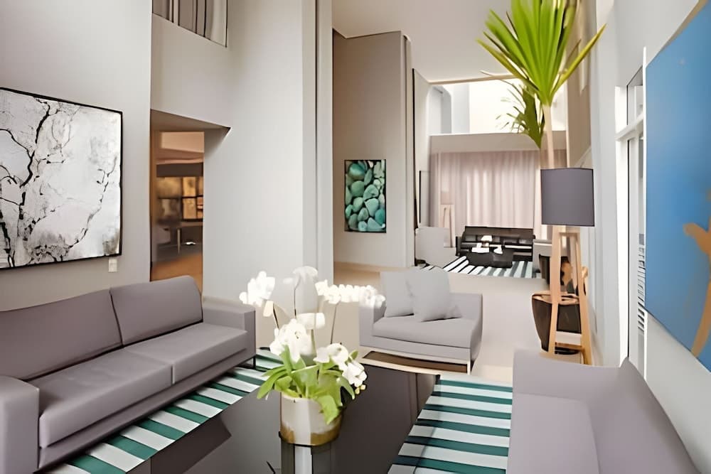 Get a flat 908 - Wyndham