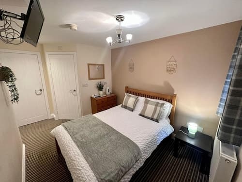 Courtyard Rooms, 1-bed Studio, Sleeps 2, Pets Ok