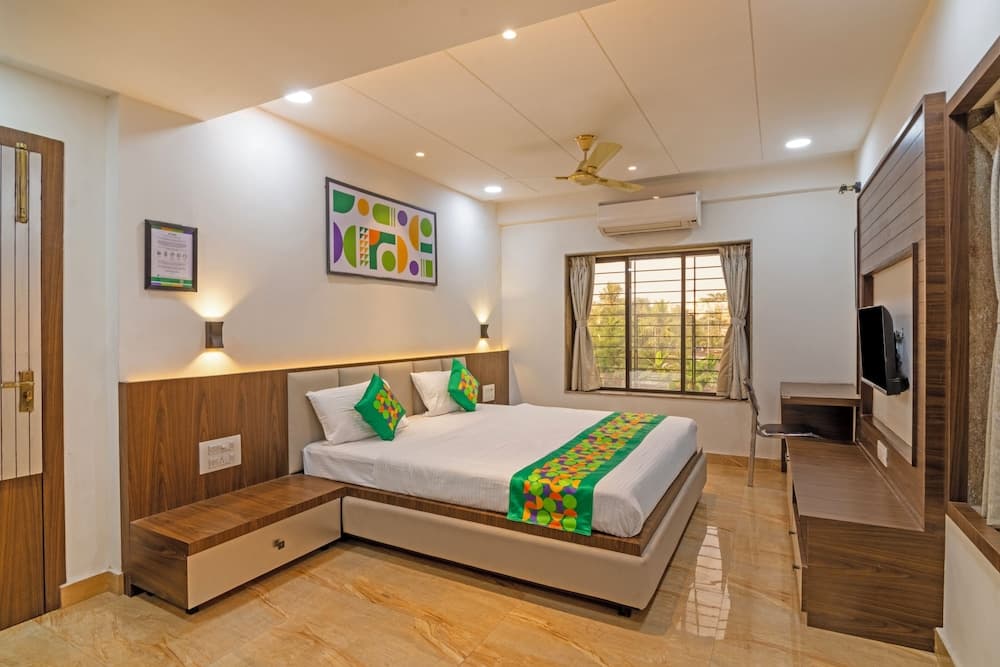 Treebo Petals Banquet & Suites - Kolkata