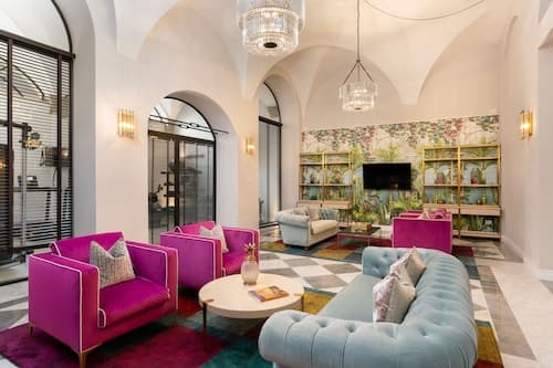 Palazzo Pazzi Vitali Luxury Apartments In Florence.