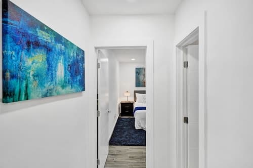 Newly Renovated Apt-unit #1 Close to Beach