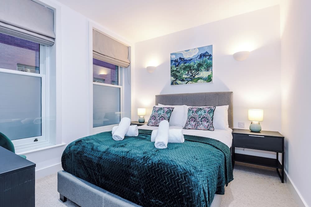 No.33 King Street Collection