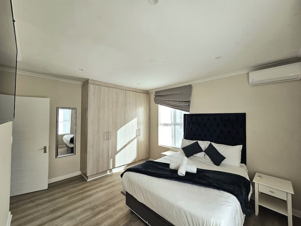 Dolphin Ridge Seaside Apartment