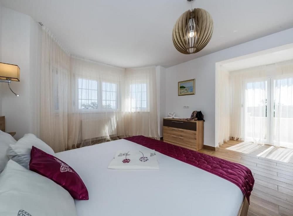 Luxurious Haven Villa With Pool and Mediterranean Garden