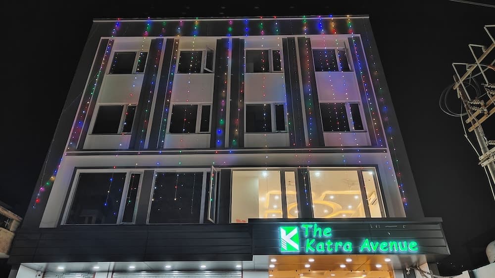 Hotel The Katra Avenue