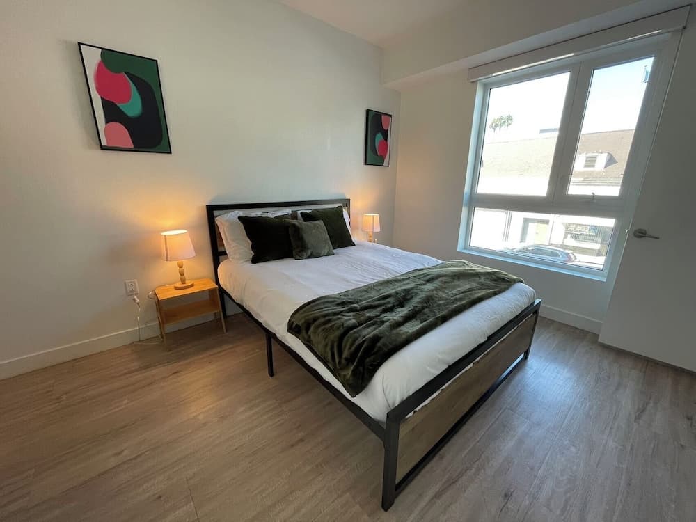 Chic Urban Retreat in Heart of LA