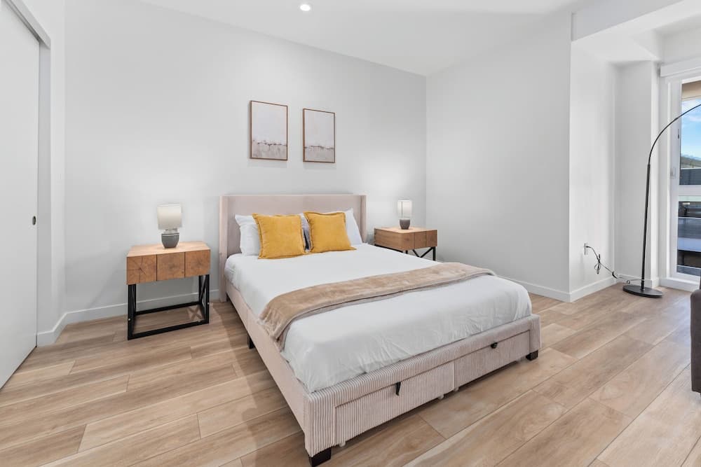 Stylish Downtown LA Gateway