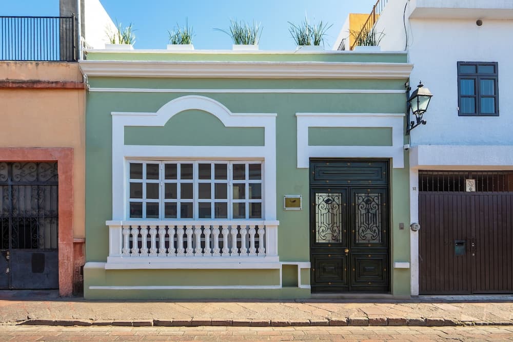 Konaklama yerinin ön cephesi