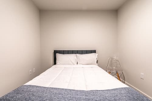 Sophari Downtown: Bellevue Apartments