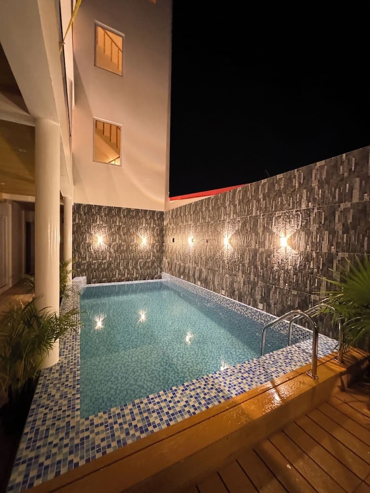 Açık/kapalı havuz