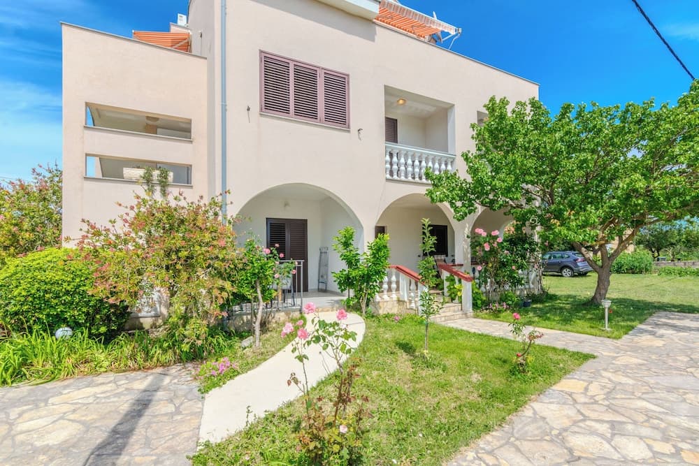 Apartments Ercegović