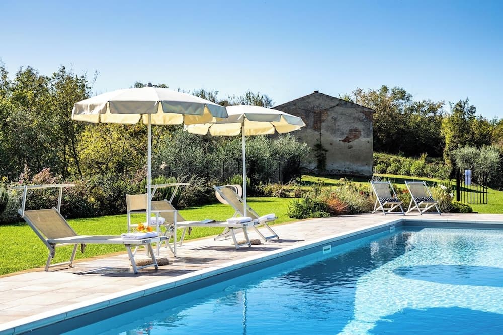 Peccioli Villa With Pool Ac And Privacy