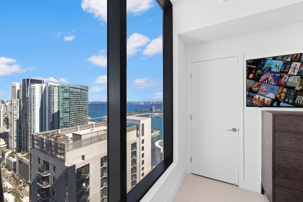 Exclusive 48th Floor Condo in Miami