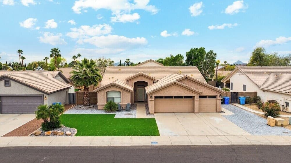 Hues of the Horizon House with Pool-BBQ