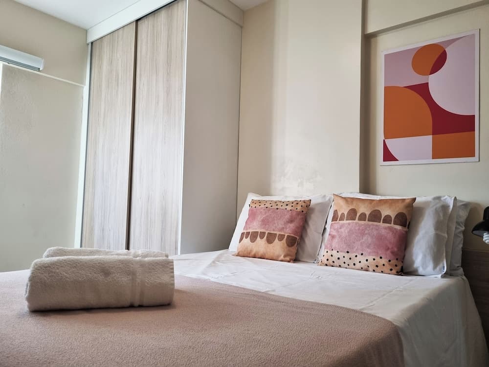 Ape Praia Piscina e Academia P812