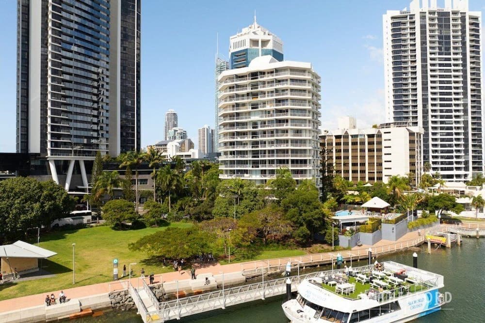 Moorings - HR Surfers Paradise
