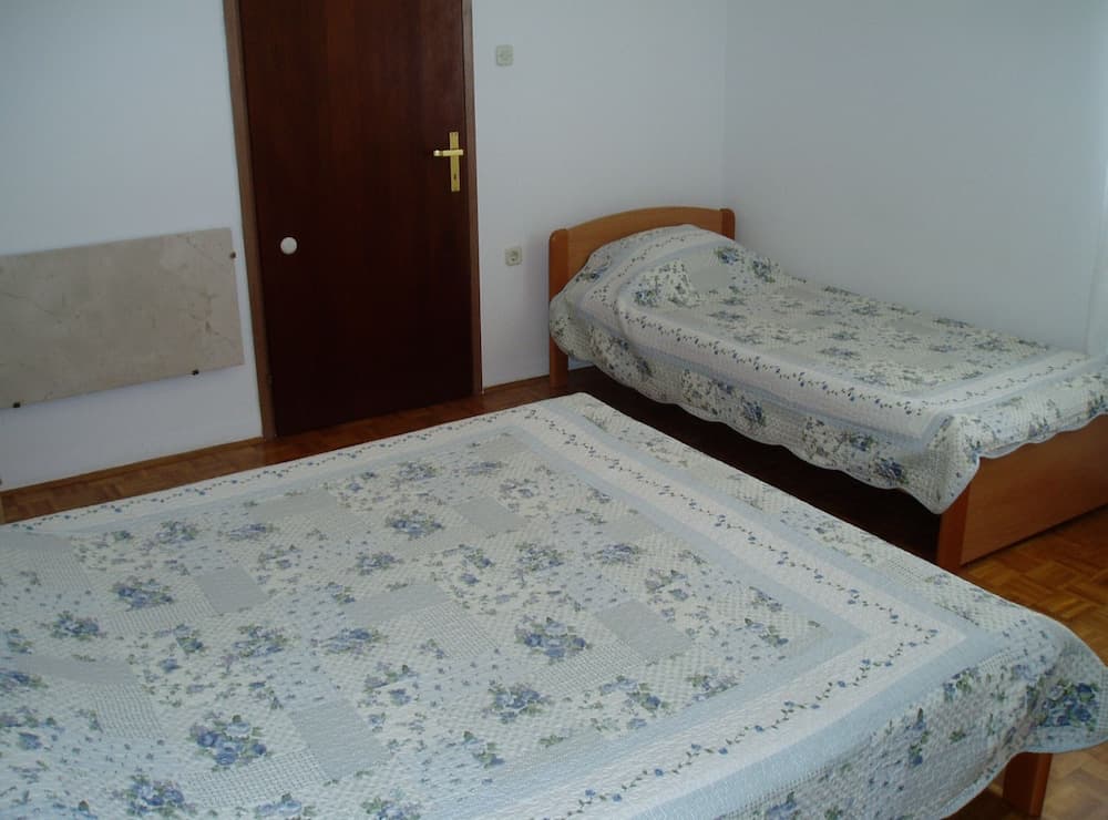 Apartments Bionda Senj