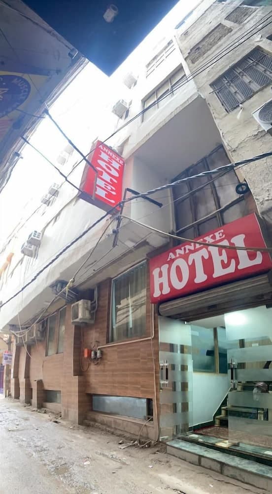 Konaklama yerinin ön cephesi