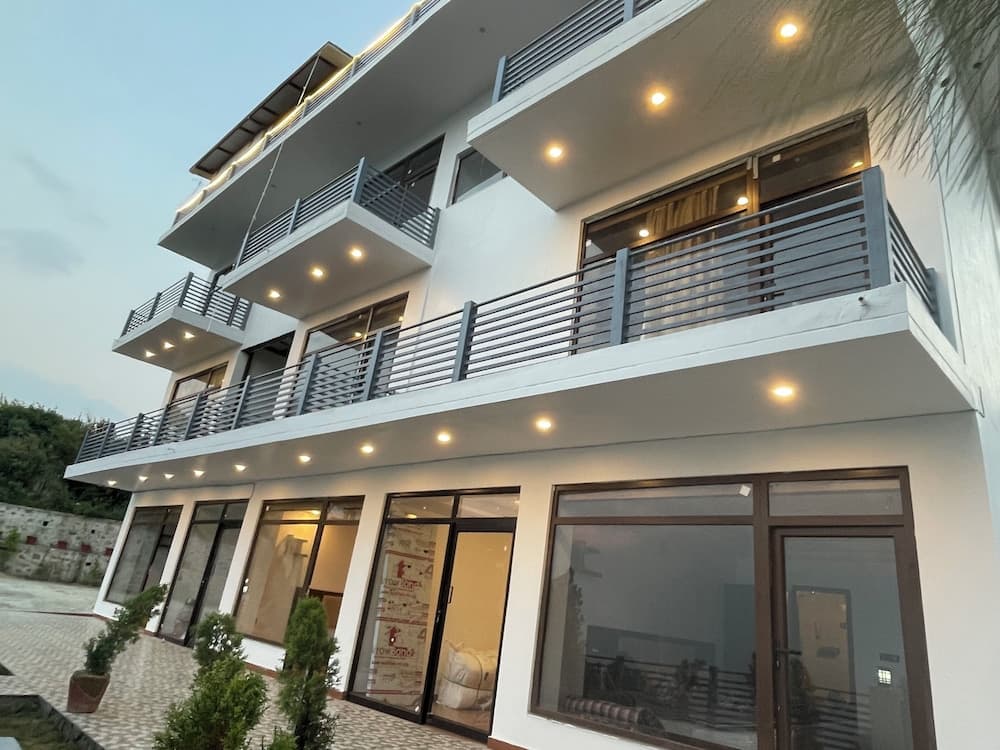 Surya Lake View Retreat