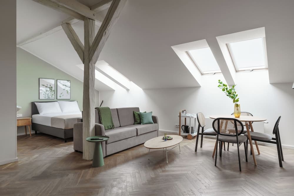 limehome Prague Halkova