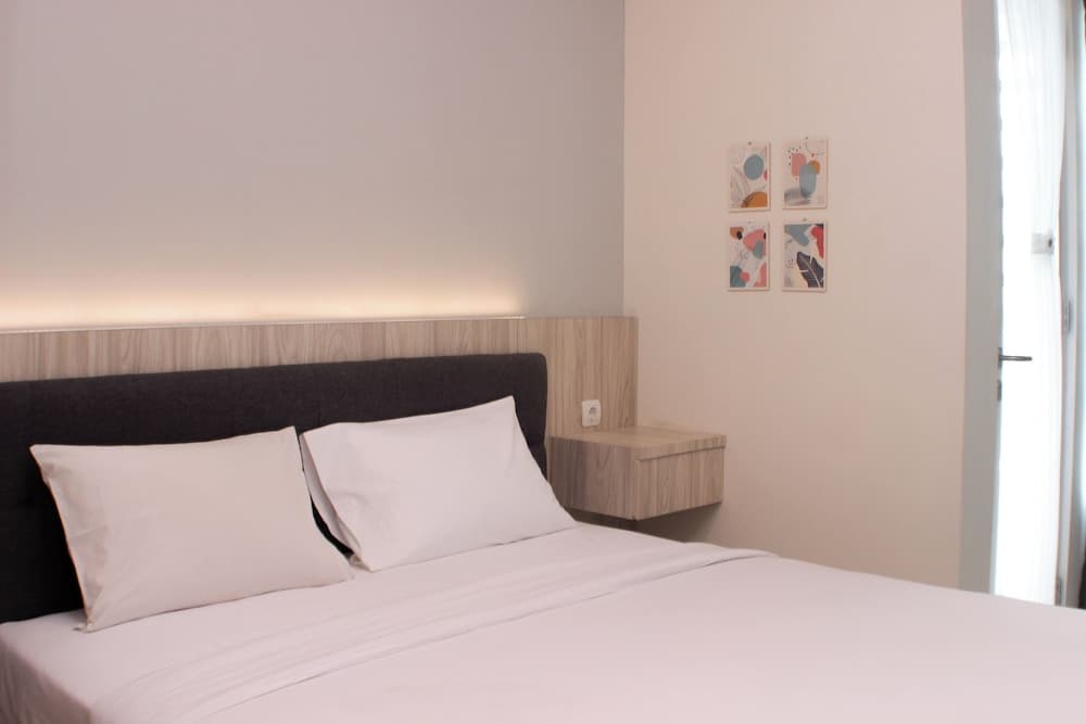 Fancy And Nice Studio At Grand Kamala Lagoon Apartment