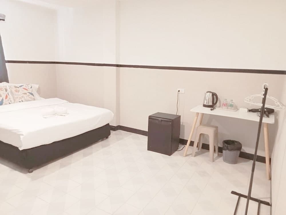 Mitr inn Phuket Old town